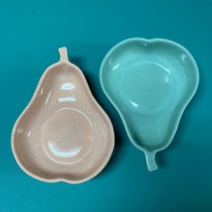 Vintage Pfaltzgraff Keystone 2400 USA Pear Shaped Bowls (2)